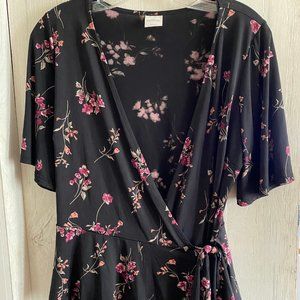 Surah Wrap Knit Top - KAILEIGH, Floral Print, V-Neck